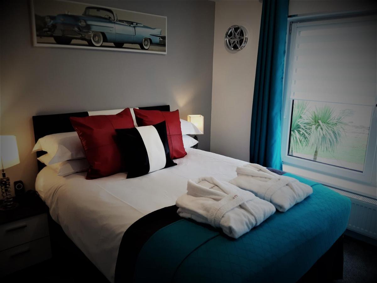 Cadillac Kustomz Hotel - Breakfast Available Rothesay Exterior foto